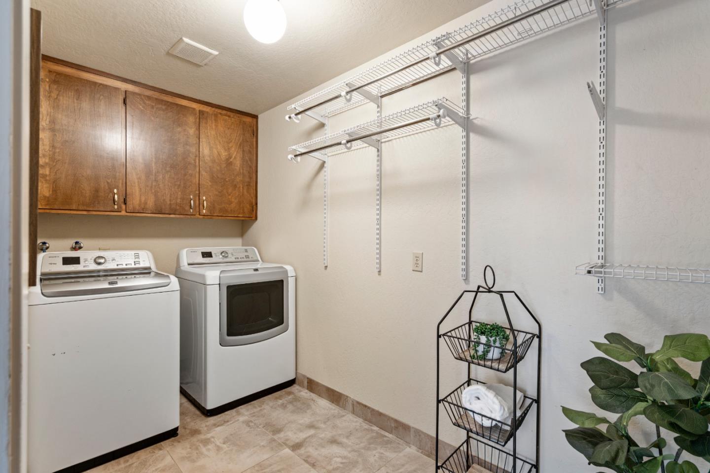 Detail Gallery Image 17 of 35 For 30 Donnas Ln, Hollister,  CA 95023 - 2 Beds | 2/1 Baths