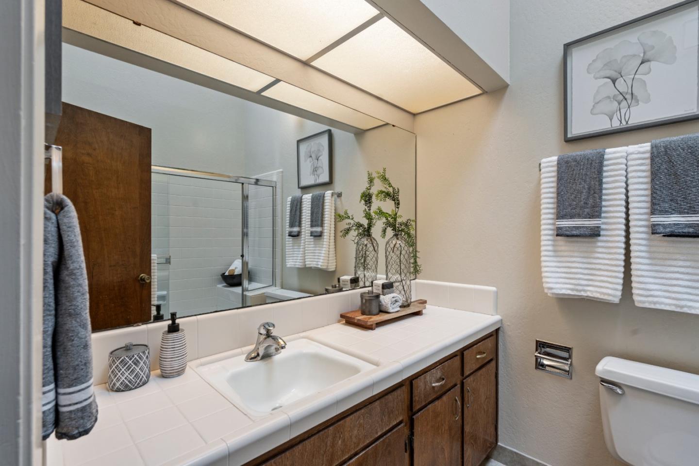 Detail Gallery Image 30 of 35 For 30 Donnas Ln, Hollister,  CA 95023 - 2 Beds | 2/1 Baths