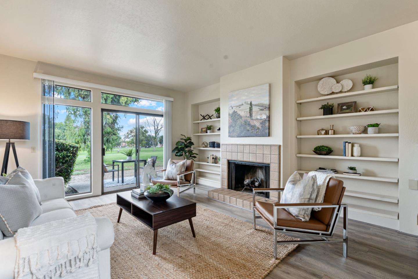 Detail Gallery Image 9 of 35 For 30 Donnas Ln, Hollister,  CA 95023 - 2 Beds | 2/1 Baths