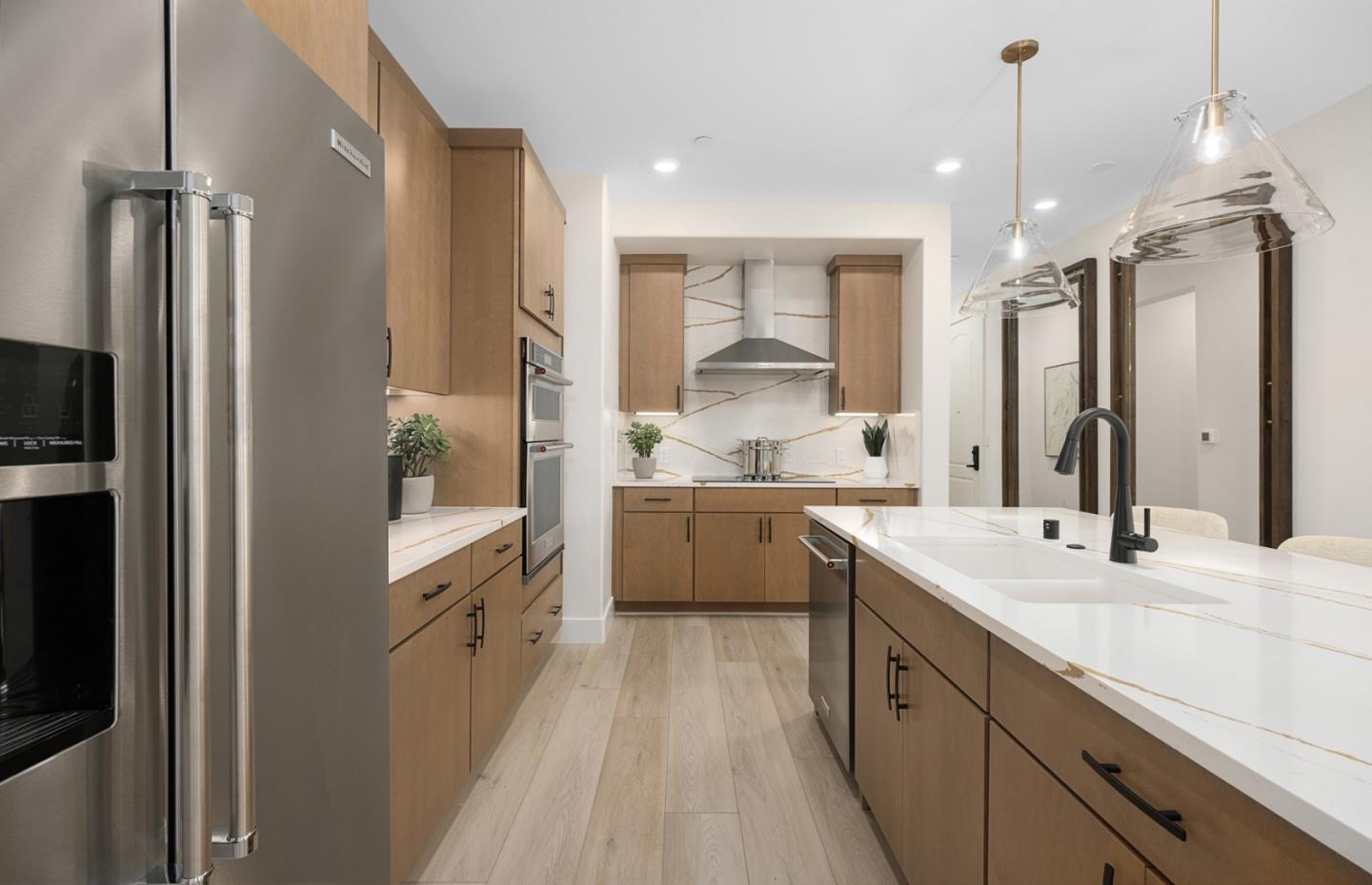 Detail Gallery Image 10 of 17 For 400 Tonkin Ter #4,  Sunnyvale,  CA 94089 - 2 Beds | 2 Baths