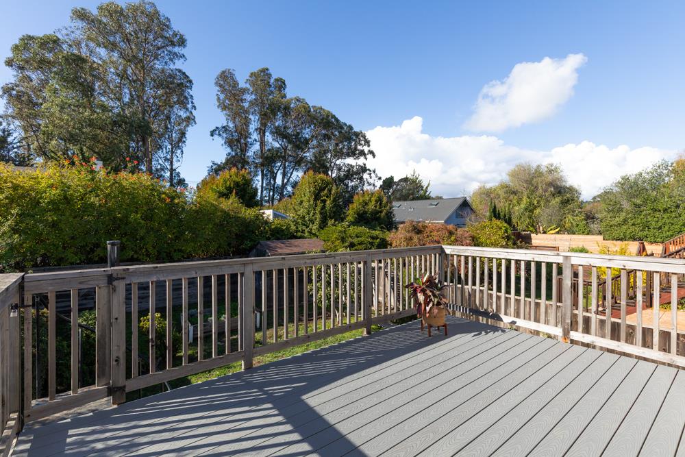 Detail Gallery Image 6 of 28 For 229 Alamo Ave, Santa Cruz,  CA 95060 - 2 Beds | 2 Baths