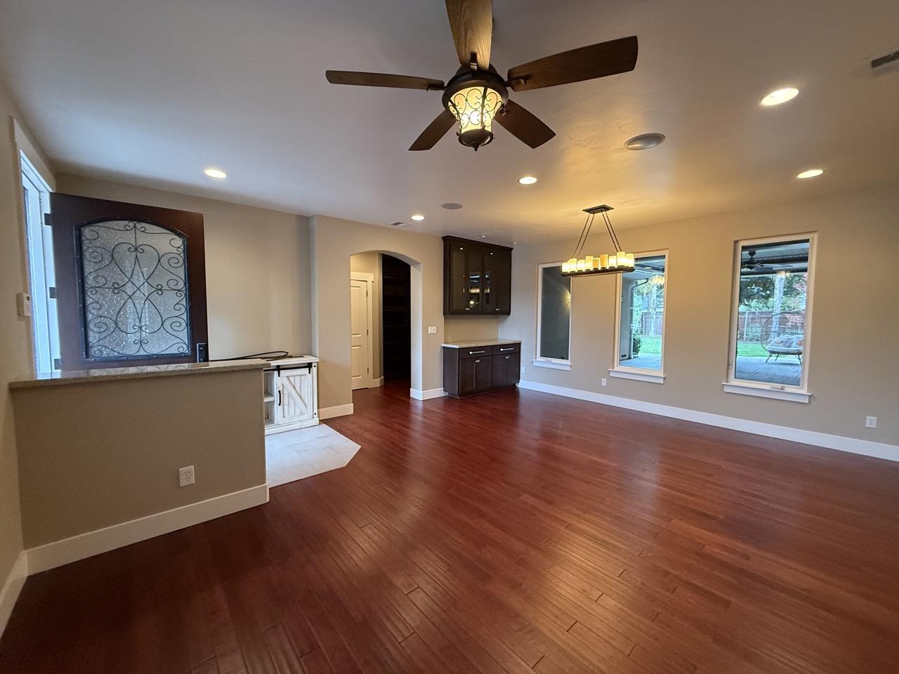 Detail Gallery Image 5 of 34 For 94 Harold Ave, Santa Clara,  CA 95050 - 5 Beds | 3/1 Baths