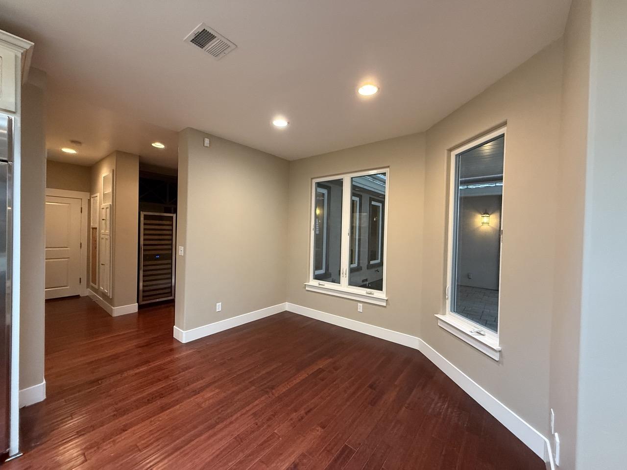 Detail Gallery Image 8 of 34 For 94 Harold Ave, Santa Clara,  CA 95050 - 5 Beds | 3/1 Baths