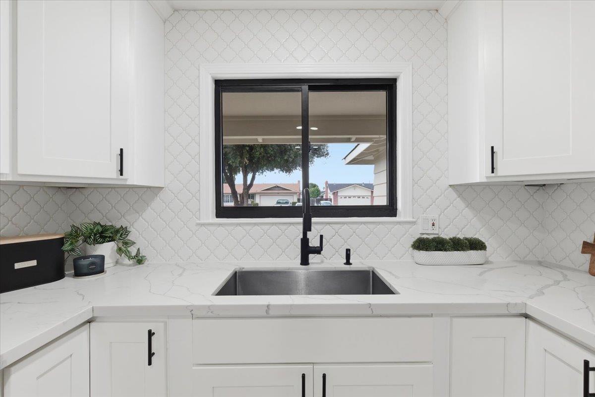 Detail Gallery Image 10 of 31 For 1542 Chabot Way, San Jose,  CA 95122 - 4 Beds | 2 Baths