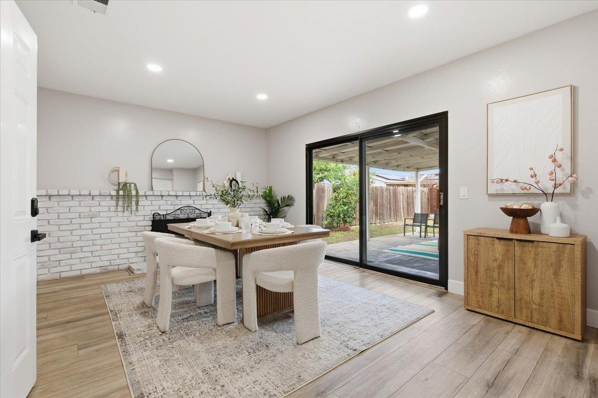 Detail Gallery Image 14 of 31 For 1542 Chabot Way, San Jose,  CA 95122 - 4 Beds | 2 Baths