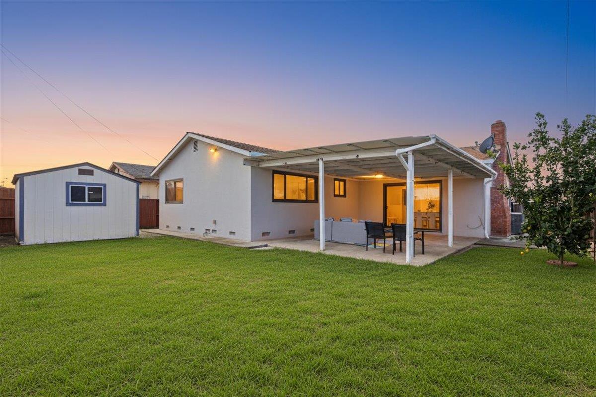 Detail Gallery Image 27 of 31 For 1542 Chabot Way, San Jose,  CA 95122 - 4 Beds | 2 Baths