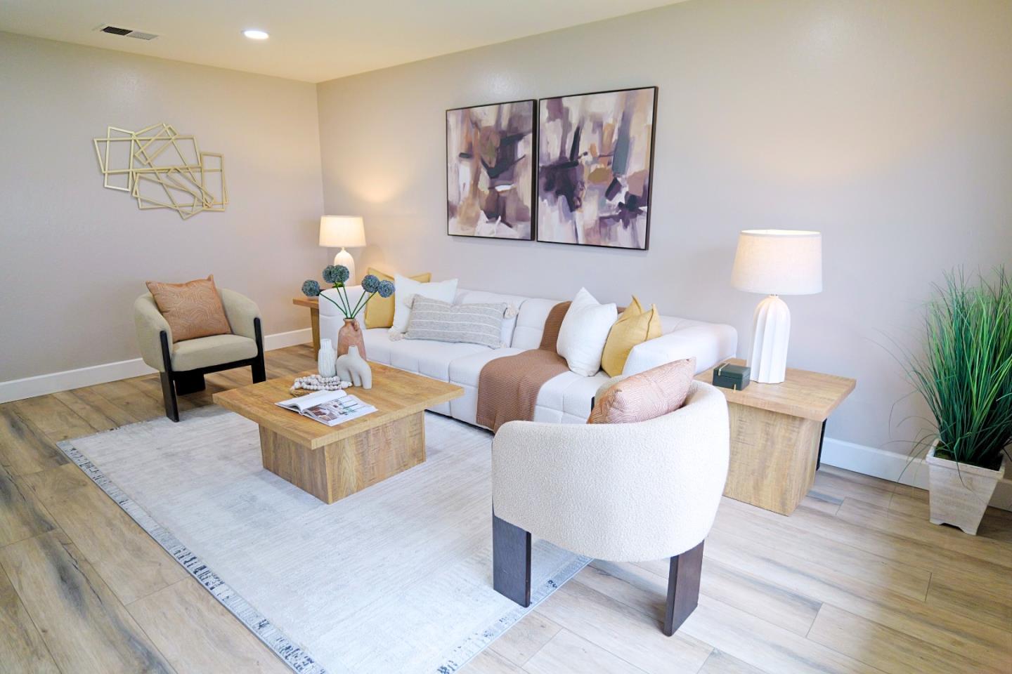 Detail Gallery Image 5 of 31 For 1542 Chabot Way, San Jose,  CA 95122 - 4 Beds | 2 Baths