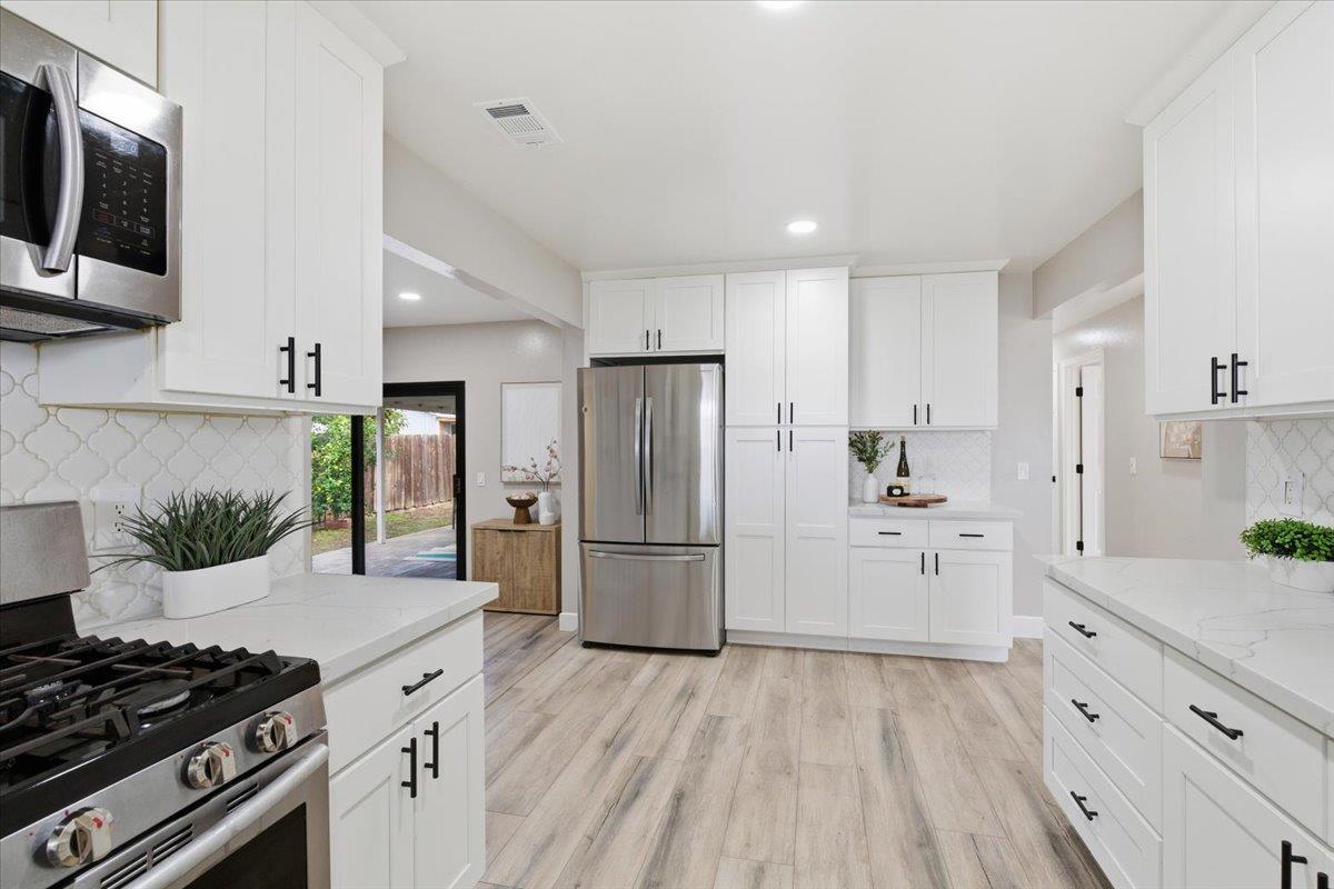 Detail Gallery Image 9 of 31 For 1542 Chabot Way, San Jose,  CA 95122 - 4 Beds | 2 Baths