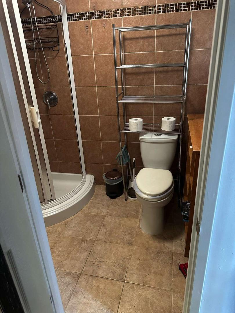 Detail Gallery Image 12 of 29 For 25 via Delizia, Hillsborough,  CA 94010 - 1 Beds | 1 Baths