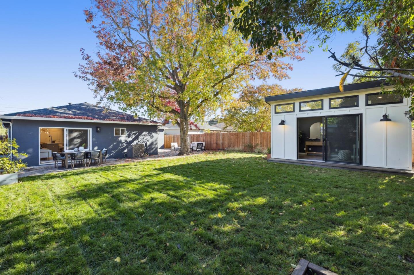 Detail Gallery Image 25 of 30 For 1318 Sierra St, Redwood City,  CA 94061 - 3 Beds | 3/1 Baths