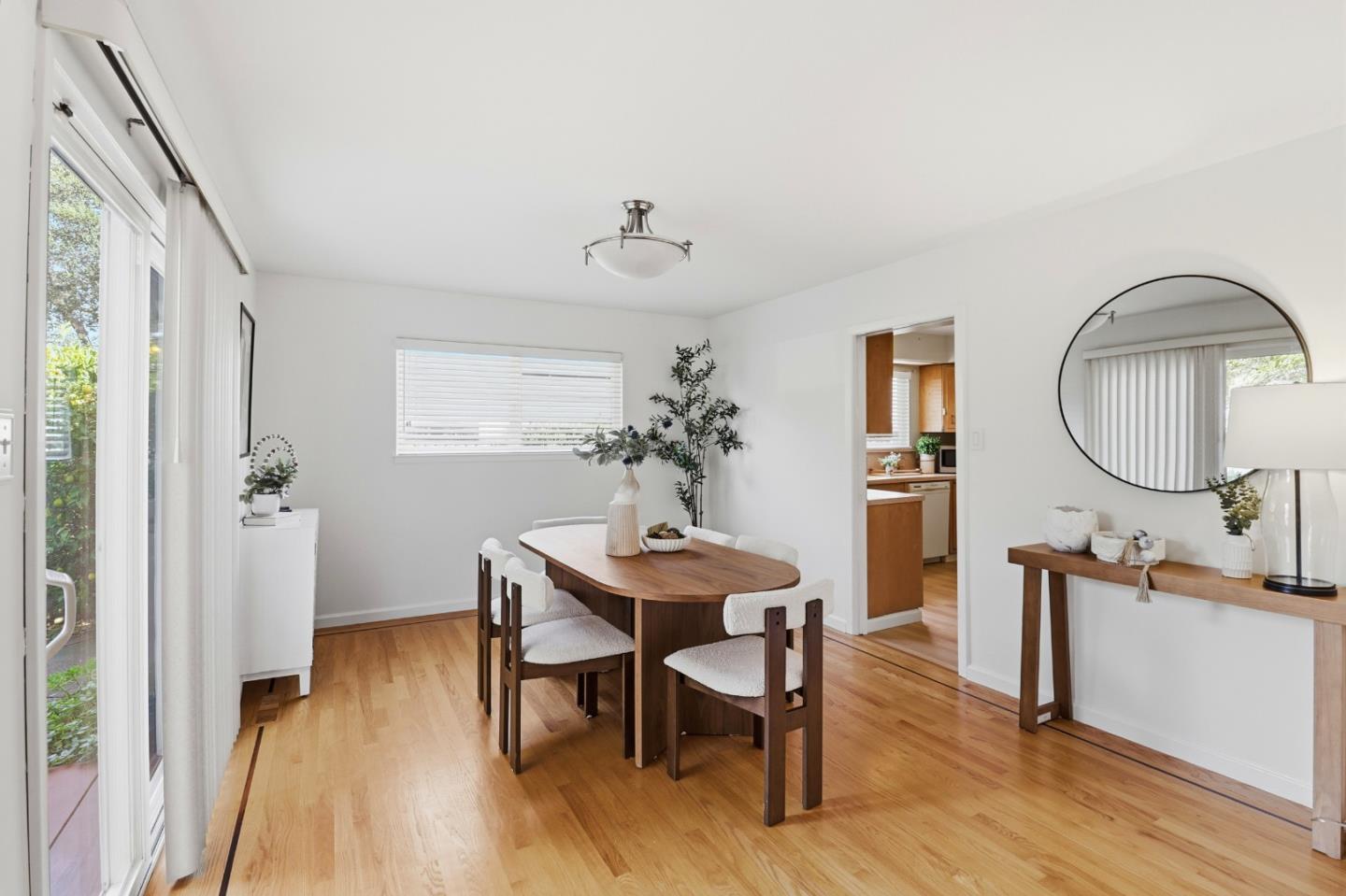 Detail Gallery Image 17 of 36 For 1001 Maywood Dr, Belmont,  CA 94002 - 2 Beds | 2 Baths