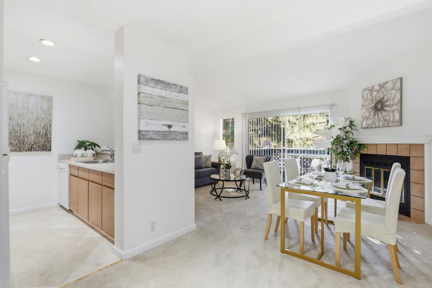 Detail Gallery Image 4 of 26 For 1494 Four Oaks Cir, San Jose,  CA 95131 - 1 Beds | 1 Baths