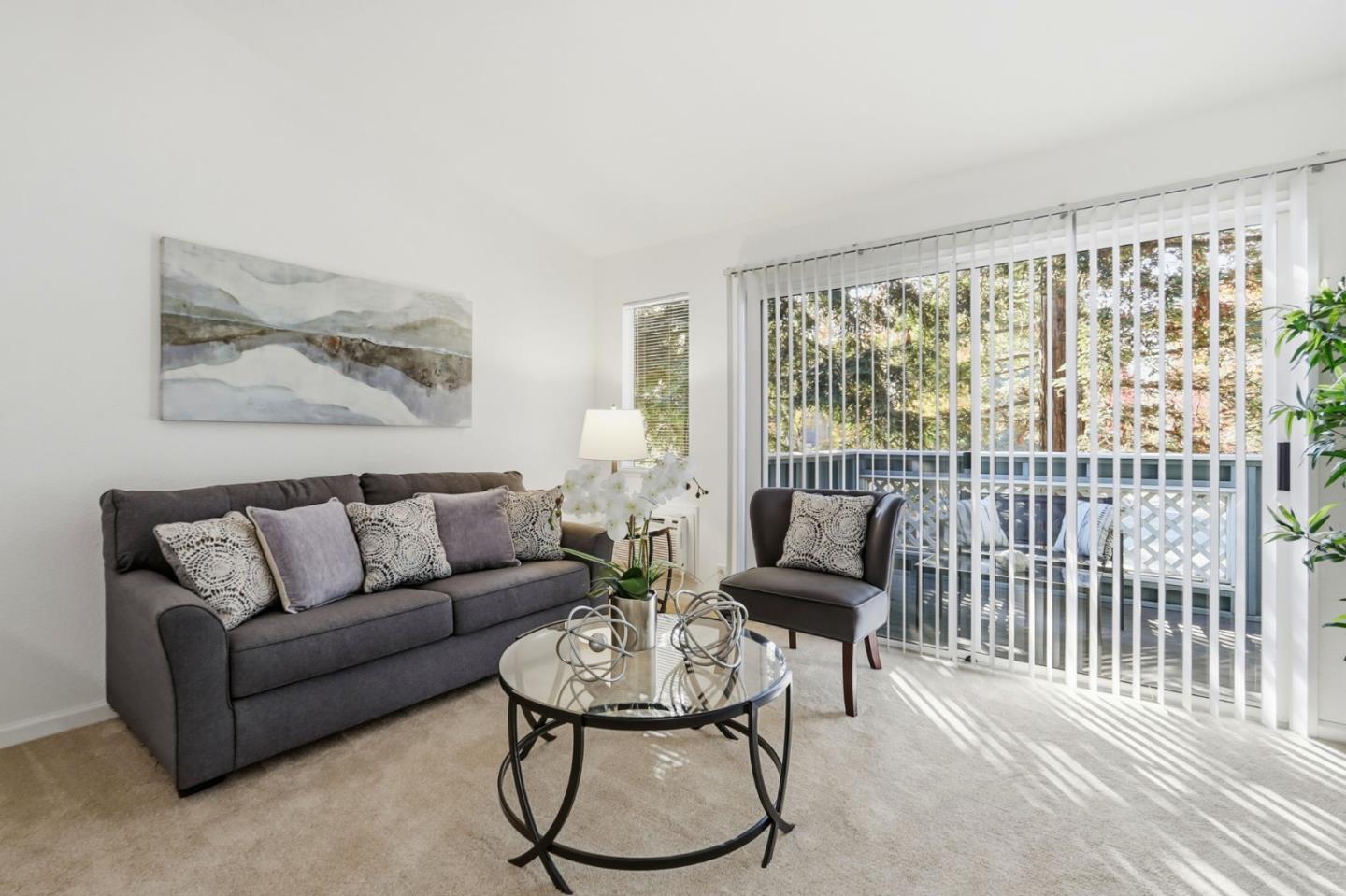 Detail Gallery Image 5 of 26 For 1494 Four Oaks Cir, San Jose,  CA 95131 - 1 Beds | 1 Baths