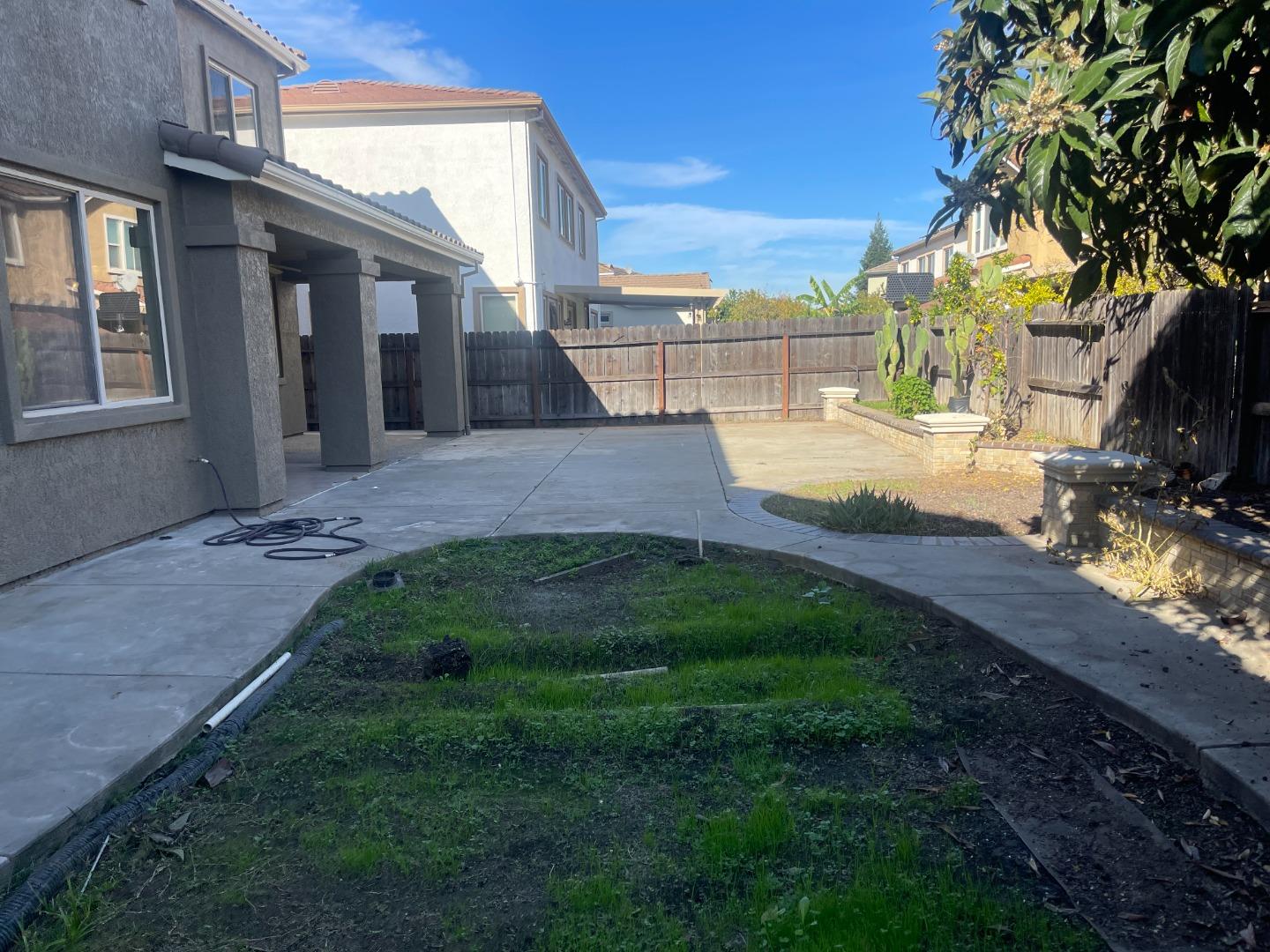 Detail Gallery Image 13 of 13 For 8747 Gessnger Dr, Elk Grove,  CA 95624 - 4 Beds | 3 Baths