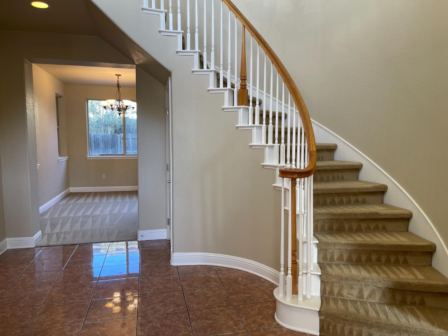 Detail Gallery Image 2 of 13 For 8747 Gessnger Dr, Elk Grove,  CA 95624 - 4 Beds | 3 Baths