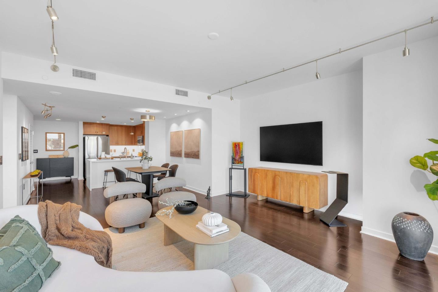 Detail Gallery Image 10 of 34 For 38 N Almaden Blvd #1413,  San Jose,  CA 95110 - 1 Beds | 1 Baths