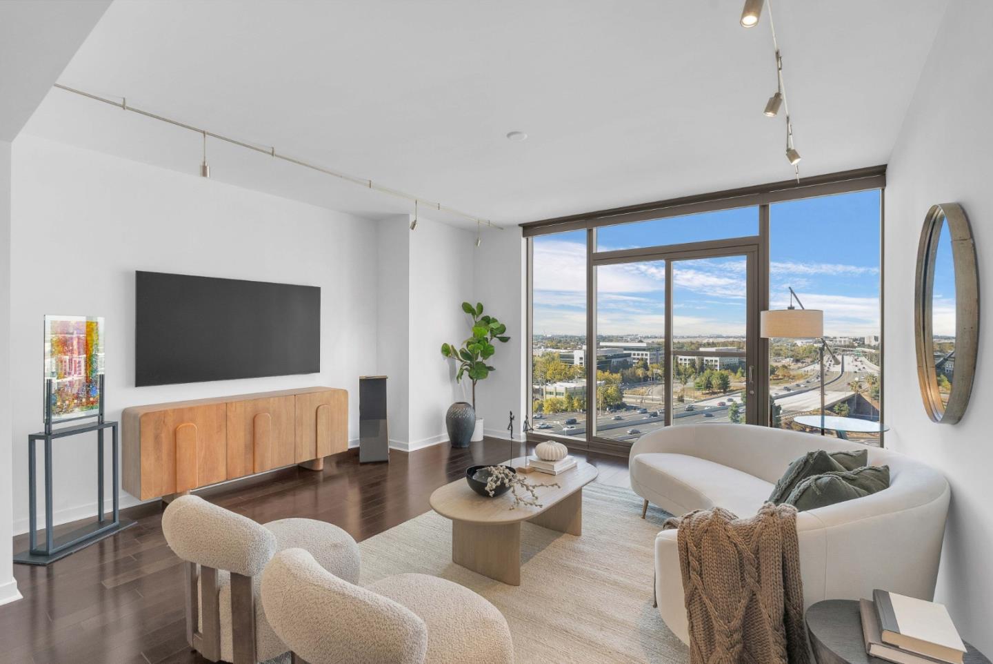 Detail Gallery Image 9 of 34 For 38 N Almaden Blvd #1413,  San Jose,  CA 95110 - 1 Beds | 1 Baths