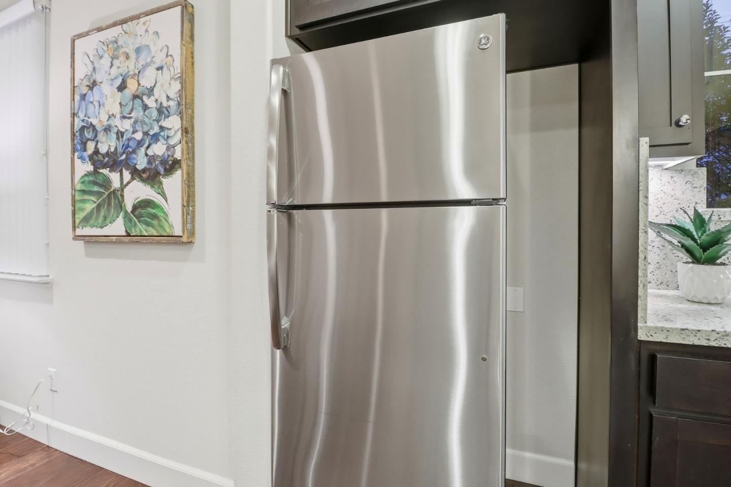 Detail Gallery Image 10 of 35 For 338 Santa Diana Ter, Sunnyvale,  CA 94085 - 4 Beds | 3/1 Baths