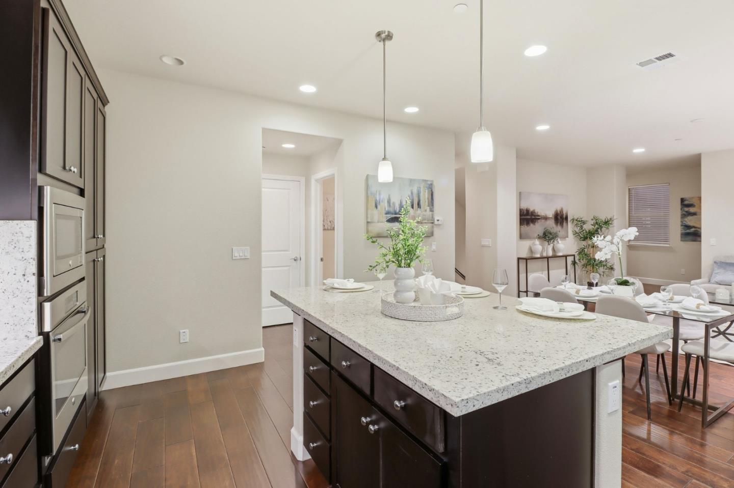 Detail Gallery Image 11 of 35 For 338 Santa Diana Ter, Sunnyvale,  CA 94085 - 4 Beds | 3/1 Baths