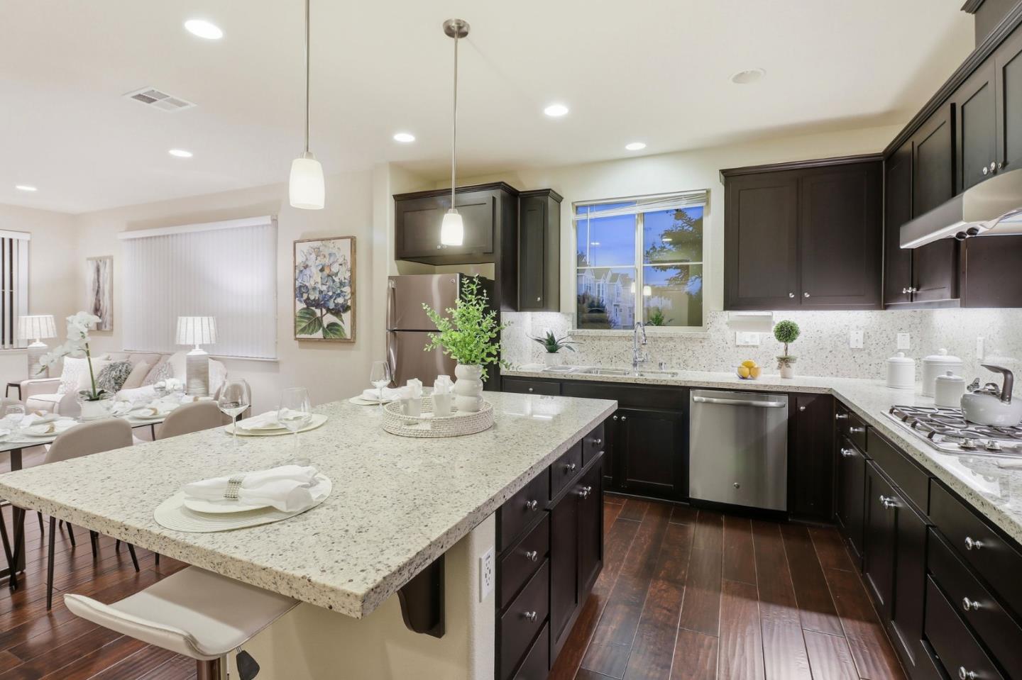 Detail Gallery Image 12 of 35 For 338 Santa Diana Ter, Sunnyvale,  CA 94085 - 4 Beds | 3/1 Baths