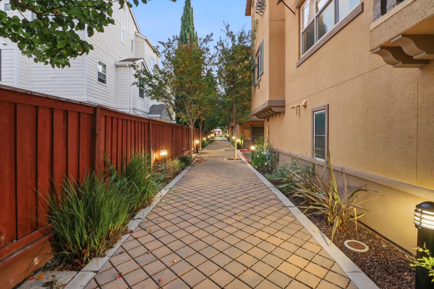 Detail Gallery Image 33 of 35 For 338 Santa Diana Ter, Sunnyvale,  CA 94085 - 4 Beds | 3/1 Baths