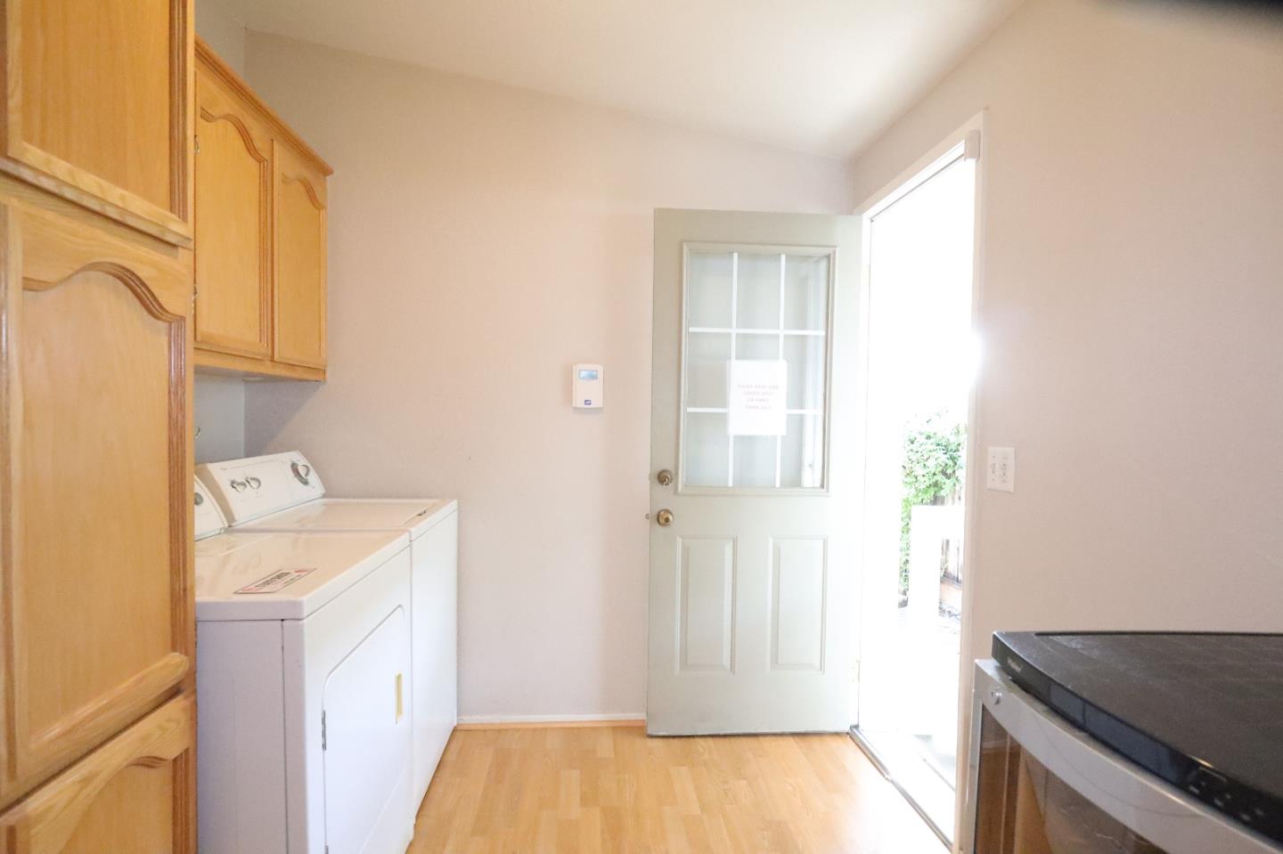 Detail Gallery Image 12 of 51 For 1085 Tasman Dr #225,  Sunnyvale,  CA 94089 - 3 Beds | 2 Baths