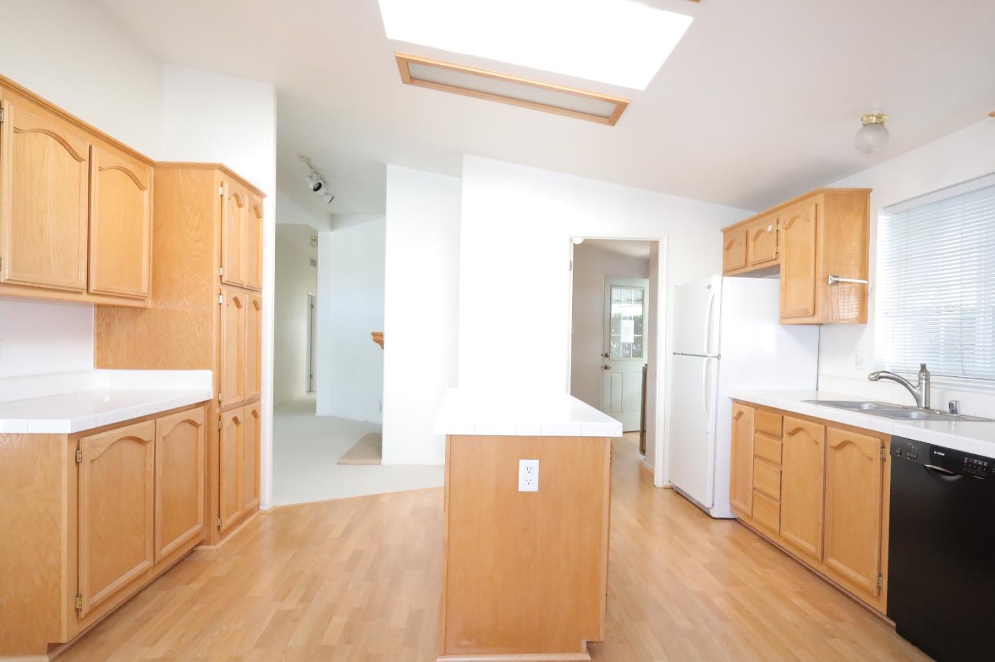 Detail Gallery Image 19 of 51 For 1085 Tasman Dr #225,  Sunnyvale,  CA 94089 - 3 Beds | 2 Baths