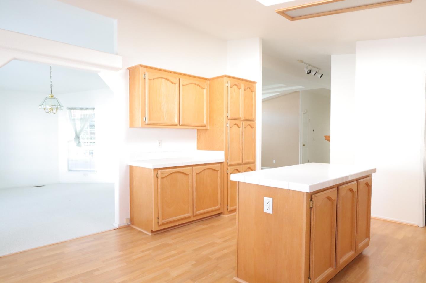 Detail Gallery Image 21 of 51 For 1085 Tasman Dr #225,  Sunnyvale,  CA 94089 - 3 Beds | 2 Baths