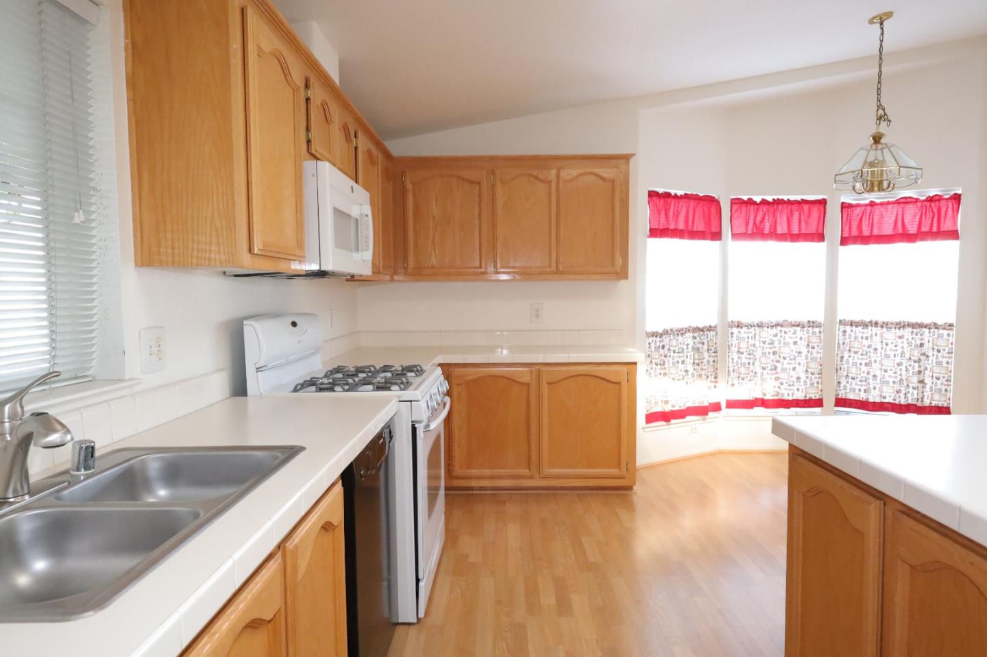 Detail Gallery Image 25 of 51 For 1085 Tasman Dr #225,  Sunnyvale,  CA 94089 - 3 Beds | 2 Baths