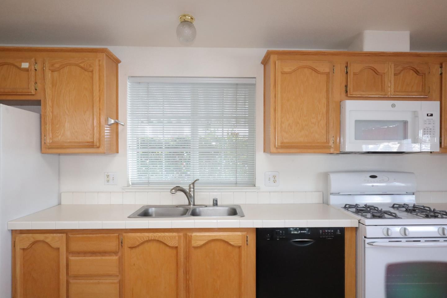 Detail Gallery Image 29 of 51 For 1085 Tasman Dr #225,  Sunnyvale,  CA 94089 - 3 Beds | 2 Baths