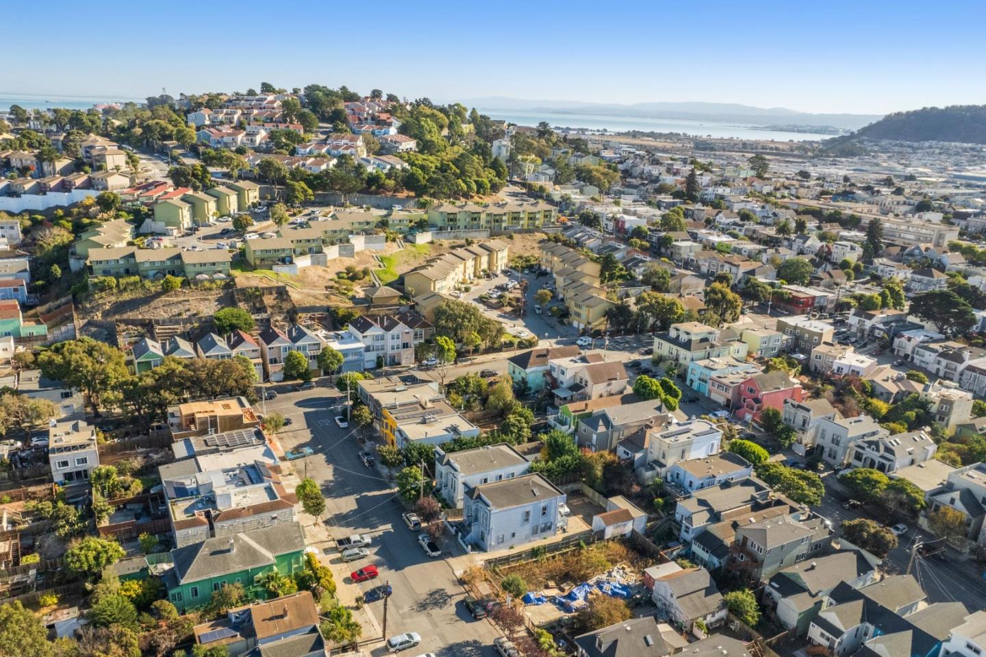 Detail Gallery Image 5 of 12 For 1531 Jerrold Ave, San Francisco,  CA 94124 - – Beds | – Baths