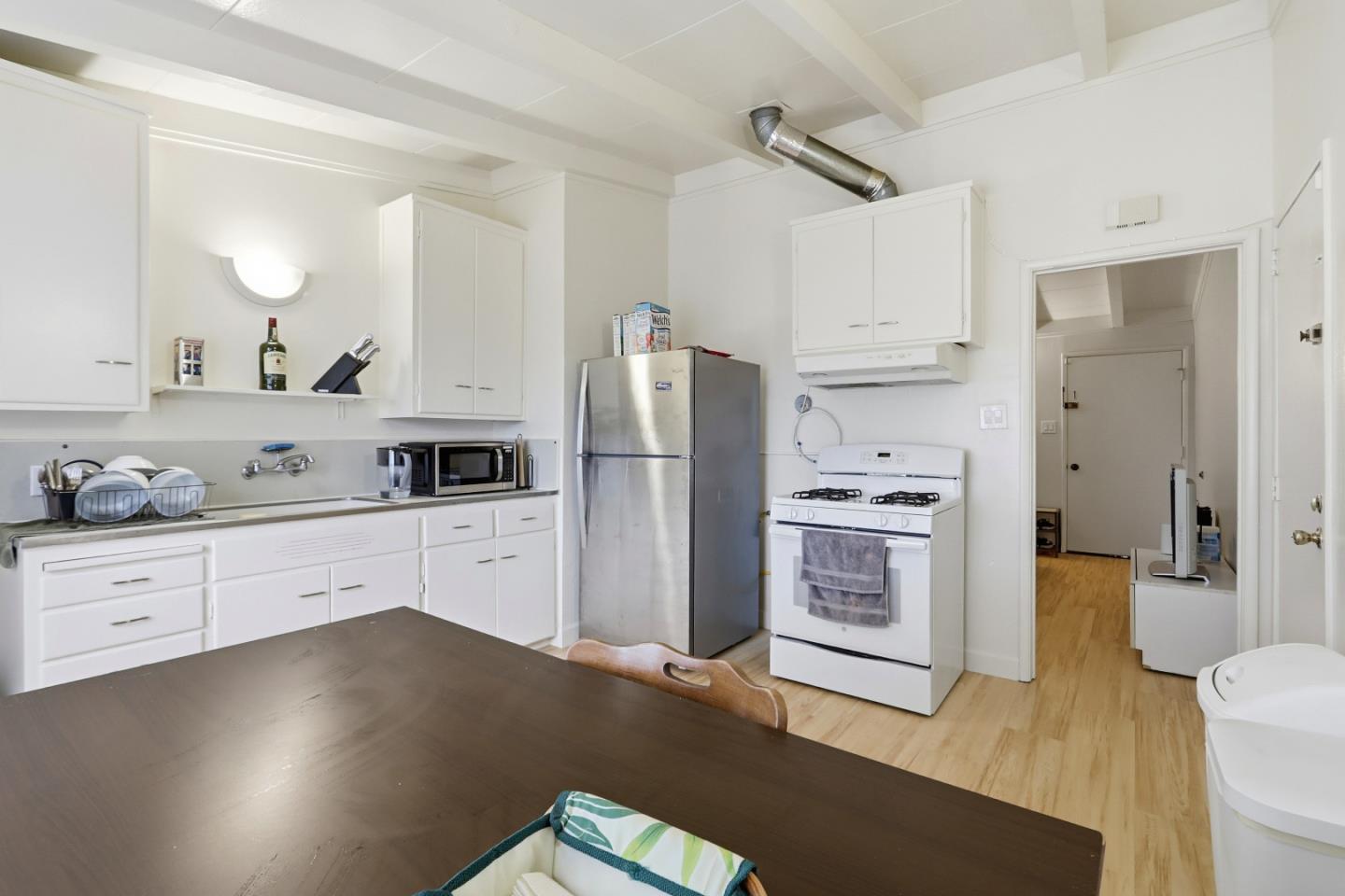 Detail Gallery Image 12 of 22 For 10081 Endfield Way, San Jose,  CA 95127 - 2 Beds | 1 Baths