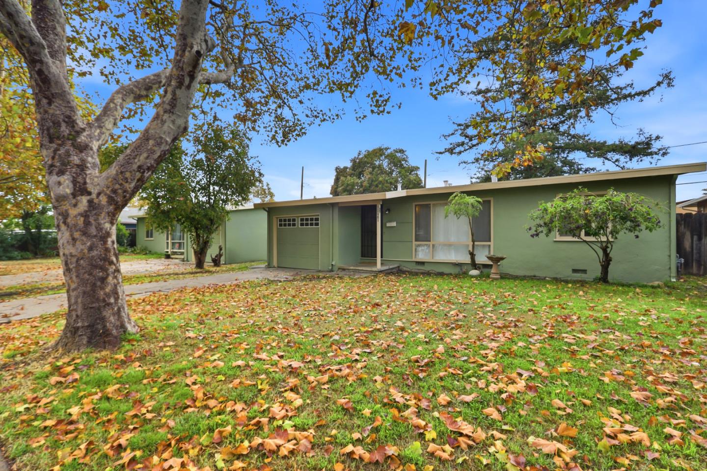 Detail Gallery Image 3 of 22 For 10081 Endfield Way, San Jose,  CA 95127 - 2 Beds | 1 Baths