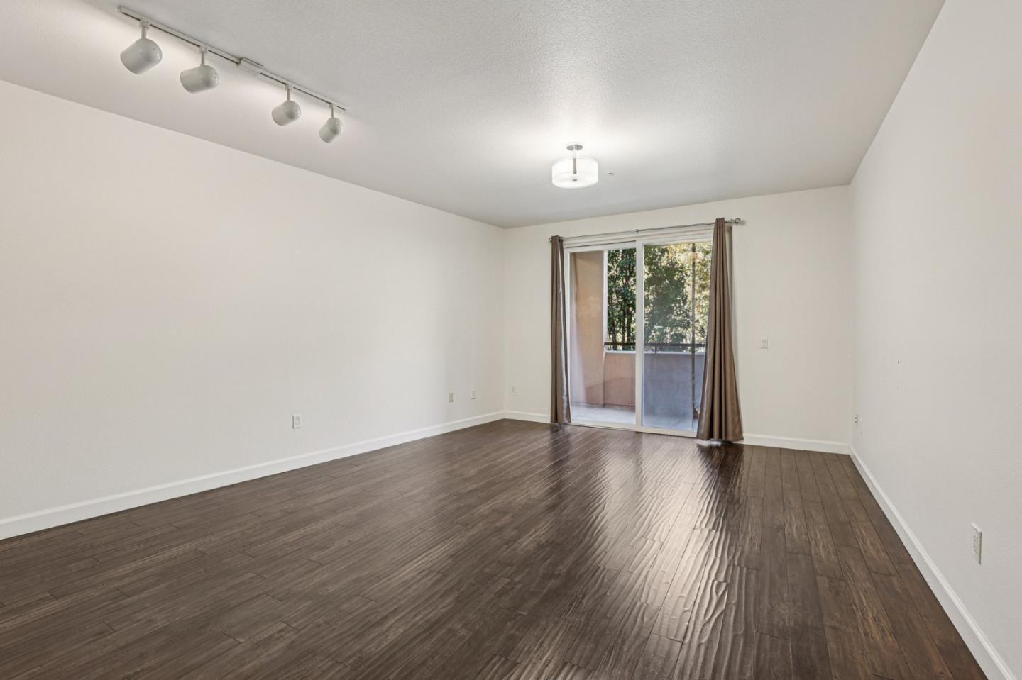 Detail Gallery Image 7 of 13 For 1310 Saddle Rack St #234,  San Jose,  CA 95126 - 1 Beds | 1 Baths