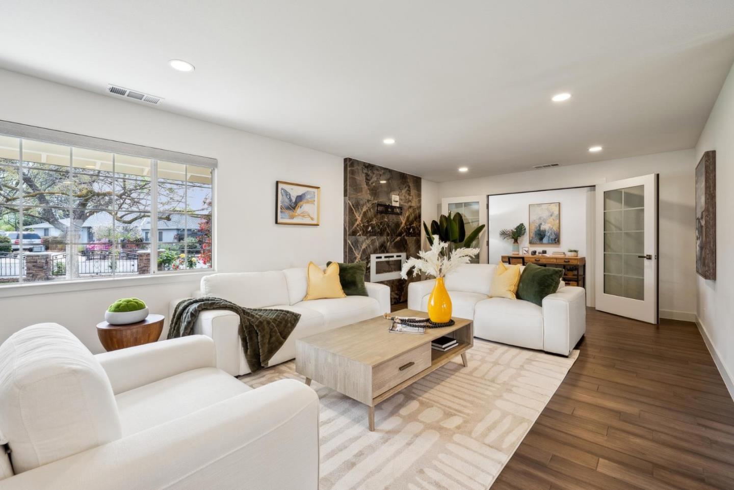 Detail Gallery Image 4 of 25 For 14600 Wyrick Ave, San Jose,  CA 95124 - 3 Beds | 2 Baths