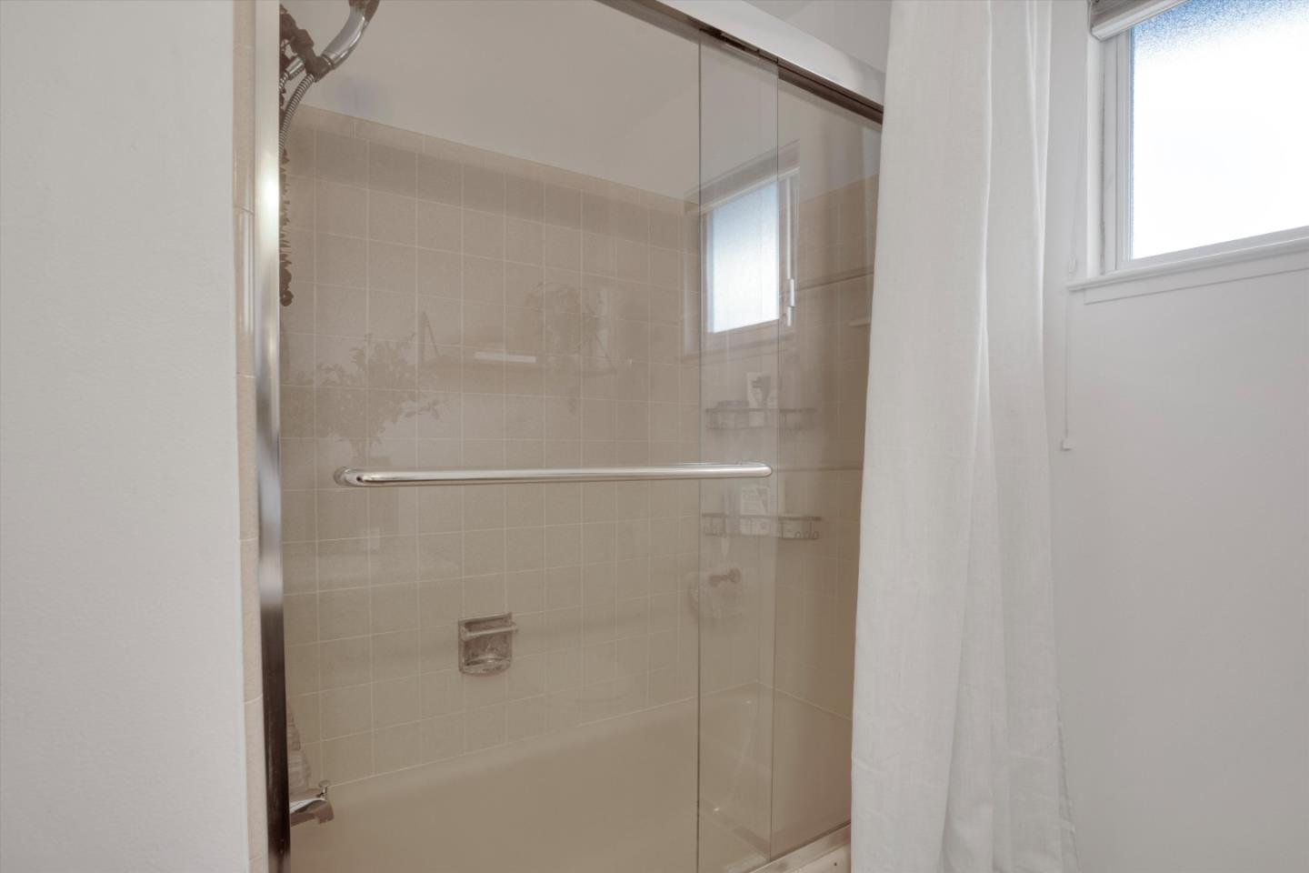 Detail Gallery Image 18 of 34 For 1198 Quail Ct, Concord,  CA 94518 - 4 Beds | 2 Baths