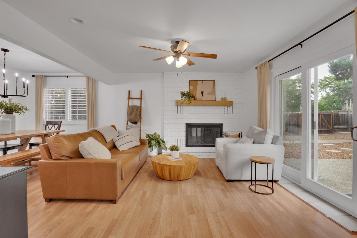 Detail Gallery Image 8 of 34 For 1198 Quail Ct, Concord,  CA 94518 - 4 Beds | 2 Baths