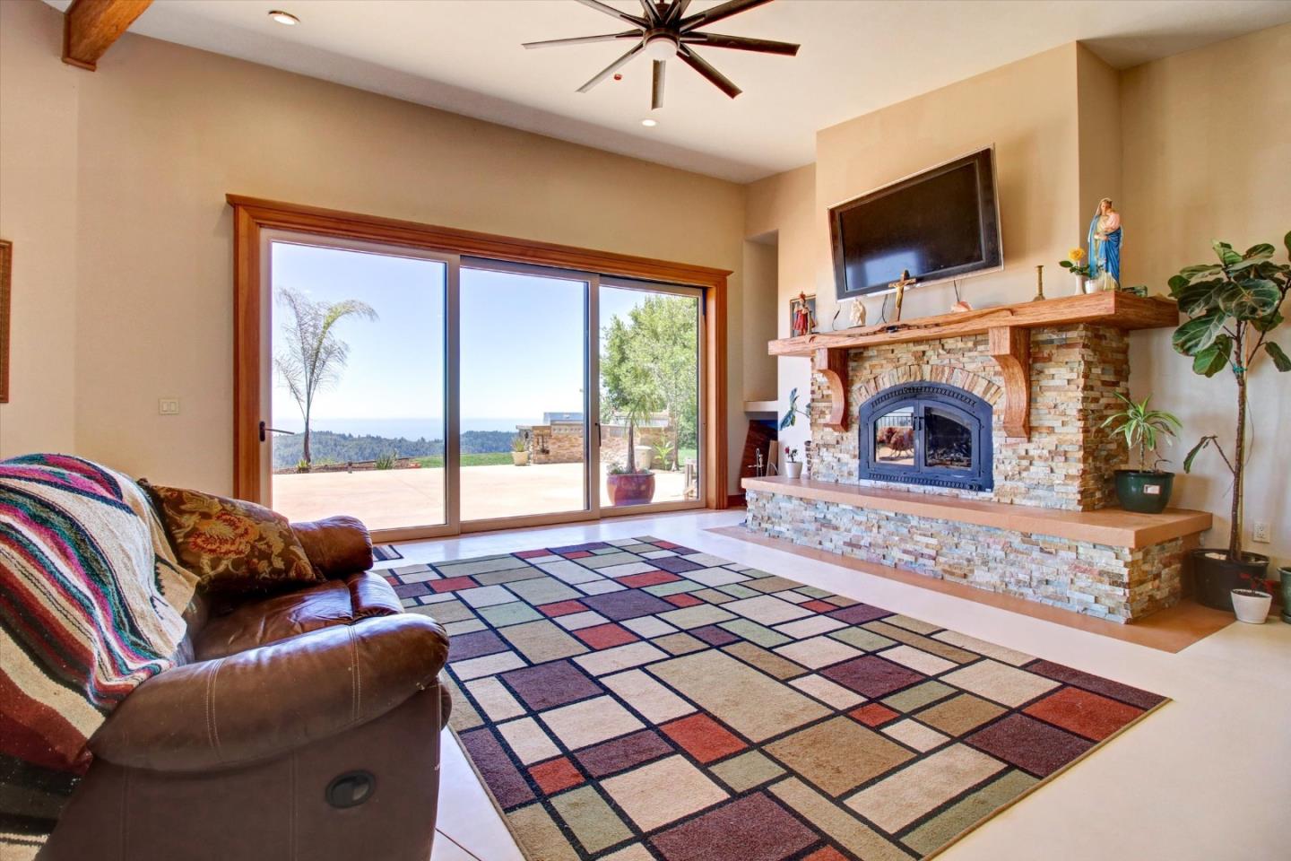 Detail Gallery Image 10 of 29 For 30005 Summit Rd, Los Gatos,  CA 95033 - 3 Beds | 2 Baths