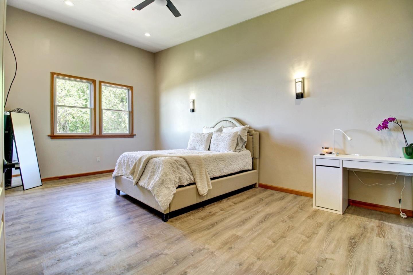 Detail Gallery Image 13 of 29 For 30005 Summit Rd, Los Gatos,  CA 95033 - 3 Beds | 2 Baths