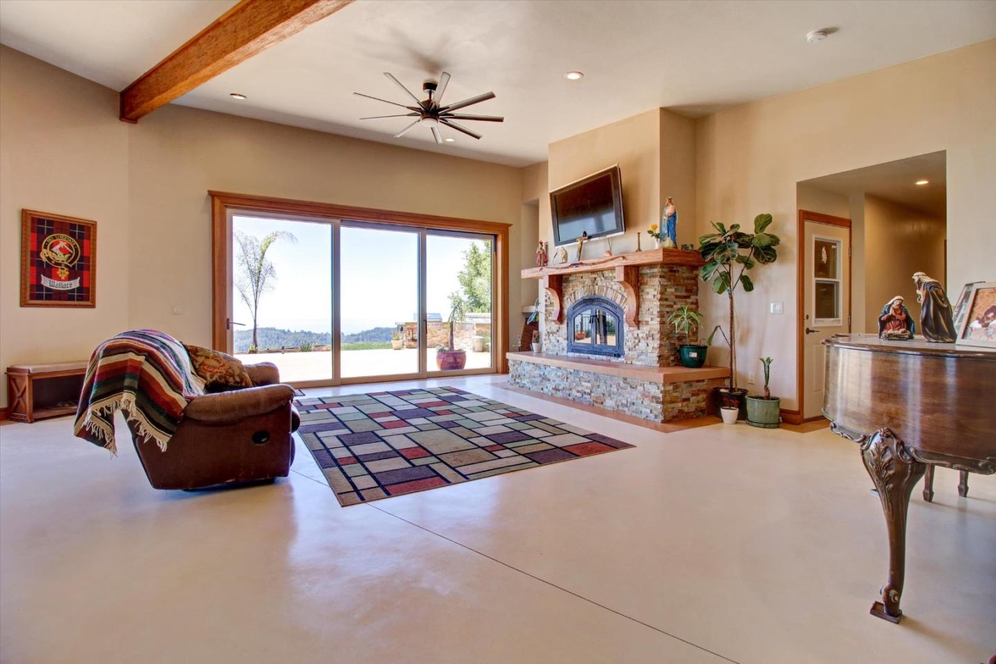 Detail Gallery Image 9 of 29 For 30005 Summit Rd, Los Gatos,  CA 95033 - 3 Beds | 2 Baths