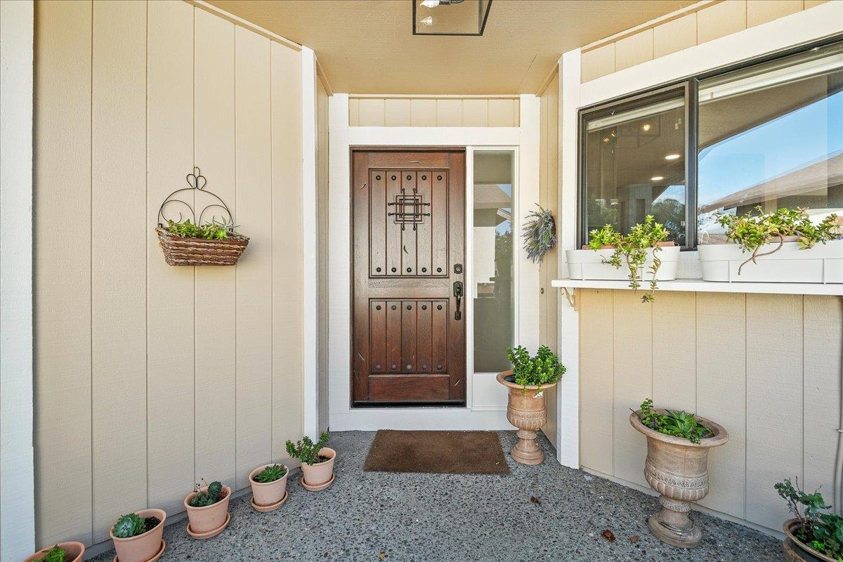 Detail Gallery Image 2 of 27 For 2225 Pinehurst Way, El Cerrito,  CA 94530 - 3 Beds | 2 Baths