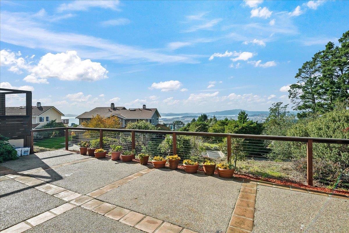 Detail Gallery Image 25 of 27 For 2225 Pinehurst Way, El Cerrito,  CA 94530 - 3 Beds | 2 Baths