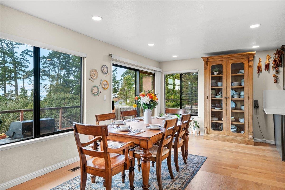 Detail Gallery Image 7 of 27 For 2225 Pinehurst Way, El Cerrito,  CA 94530 - 3 Beds | 2 Baths