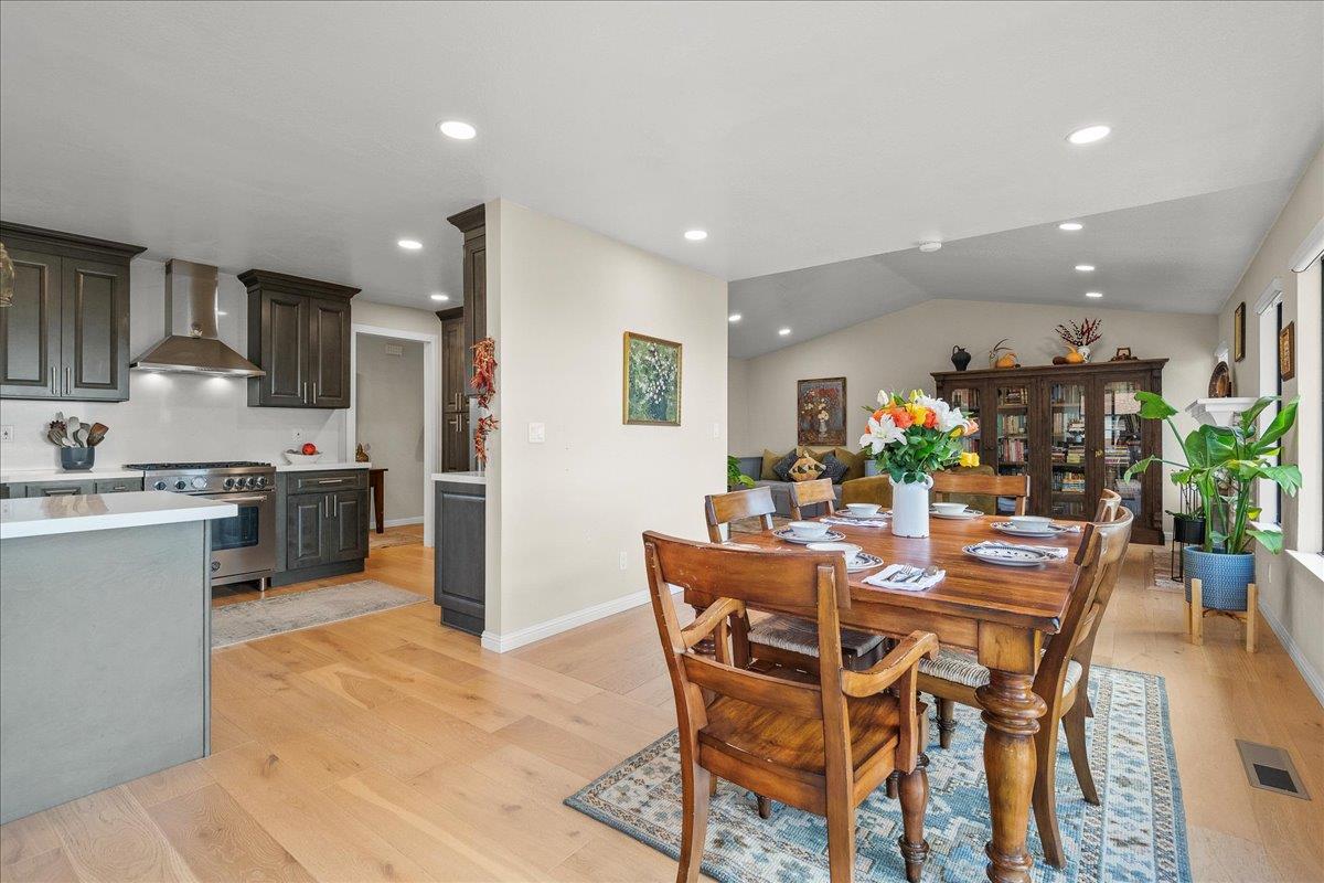 Detail Gallery Image 8 of 27 For 2225 Pinehurst Way, El Cerrito,  CA 94530 - 3 Beds | 2 Baths