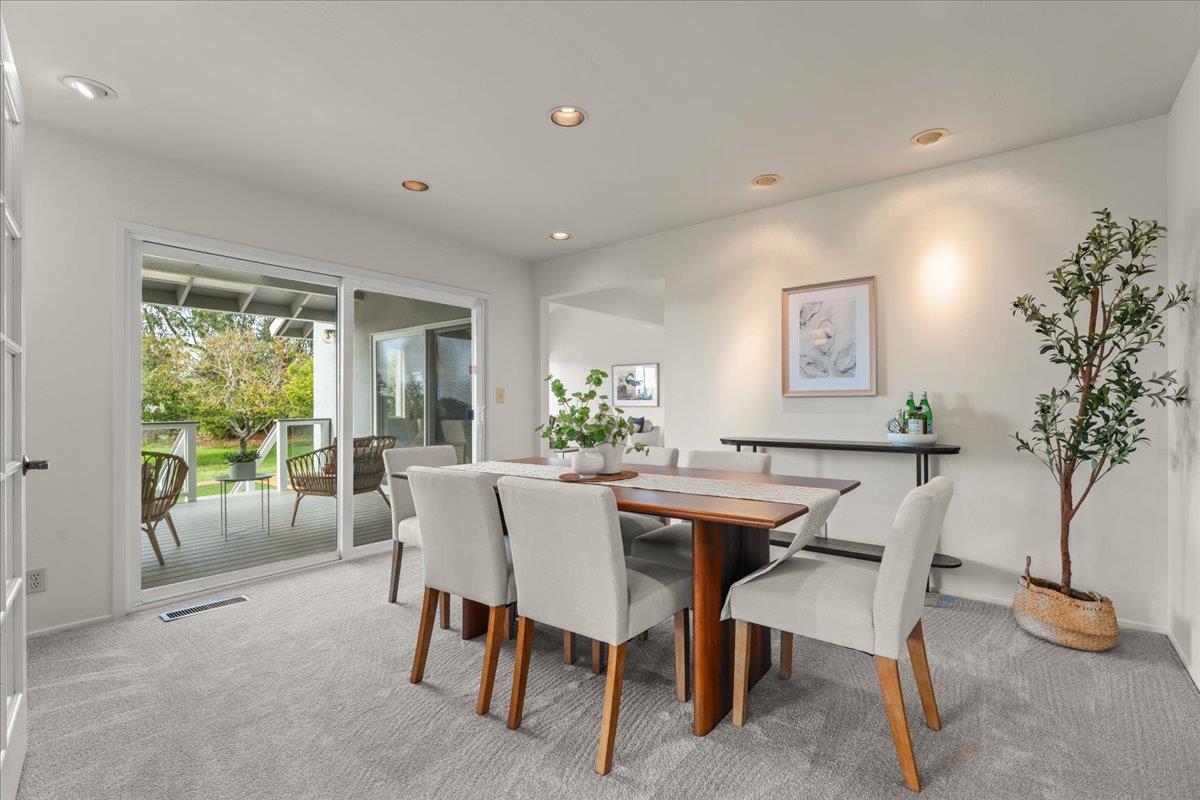 Detail Gallery Image 11 of 42 For 21 Crest Ln, La Selva Beach,  CA 95076 - 4 Beds | 3 Baths