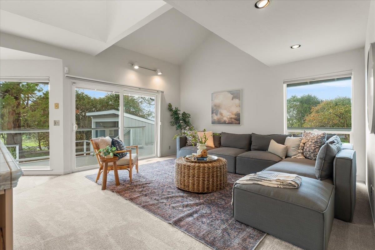 Detail Gallery Image 17 of 42 For 21 Crest Ln, La Selva Beach,  CA 95076 - 4 Beds | 3 Baths