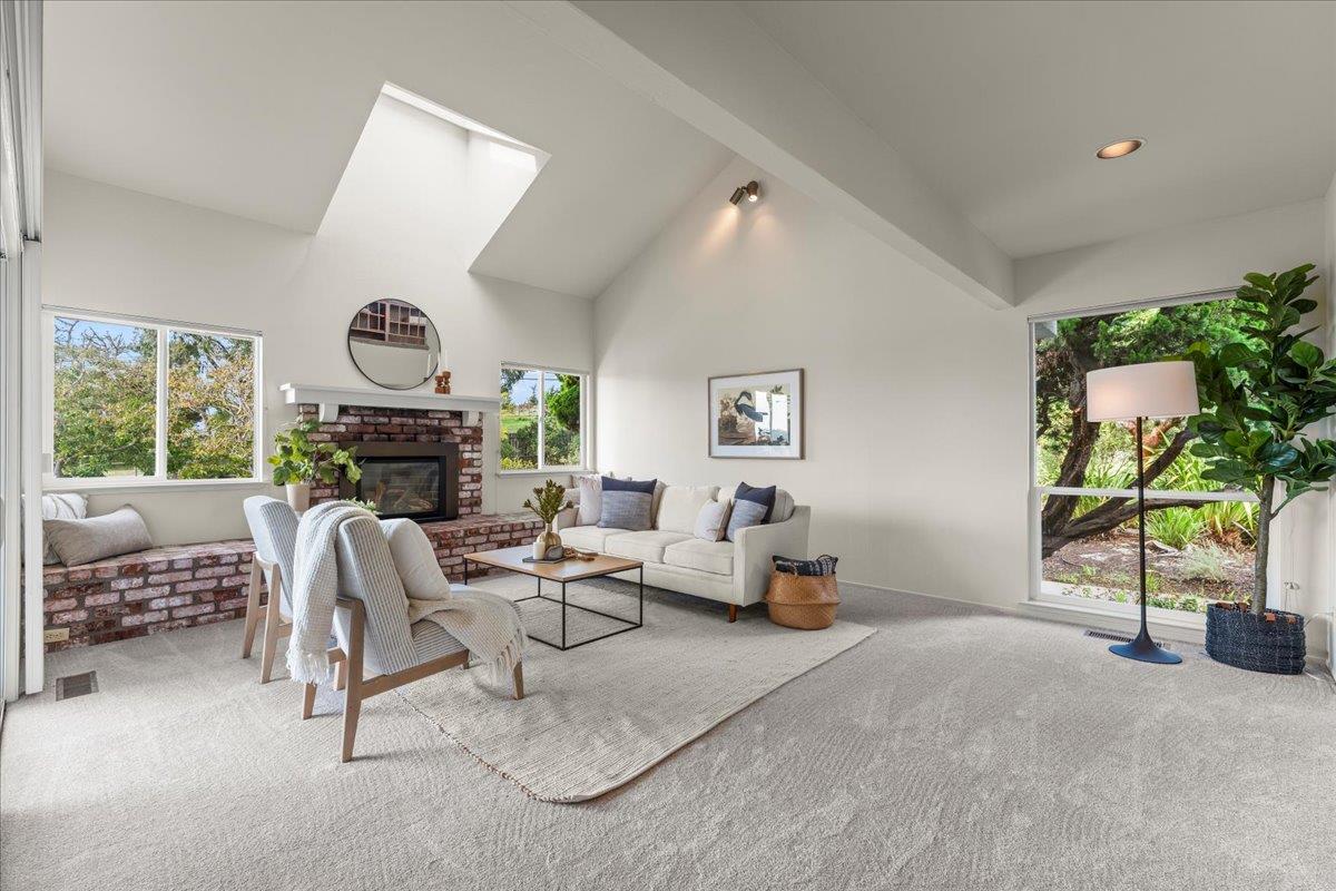 Detail Gallery Image 8 of 42 For 21 Crest Ln, La Selva Beach,  CA 95076 - 4 Beds | 3 Baths