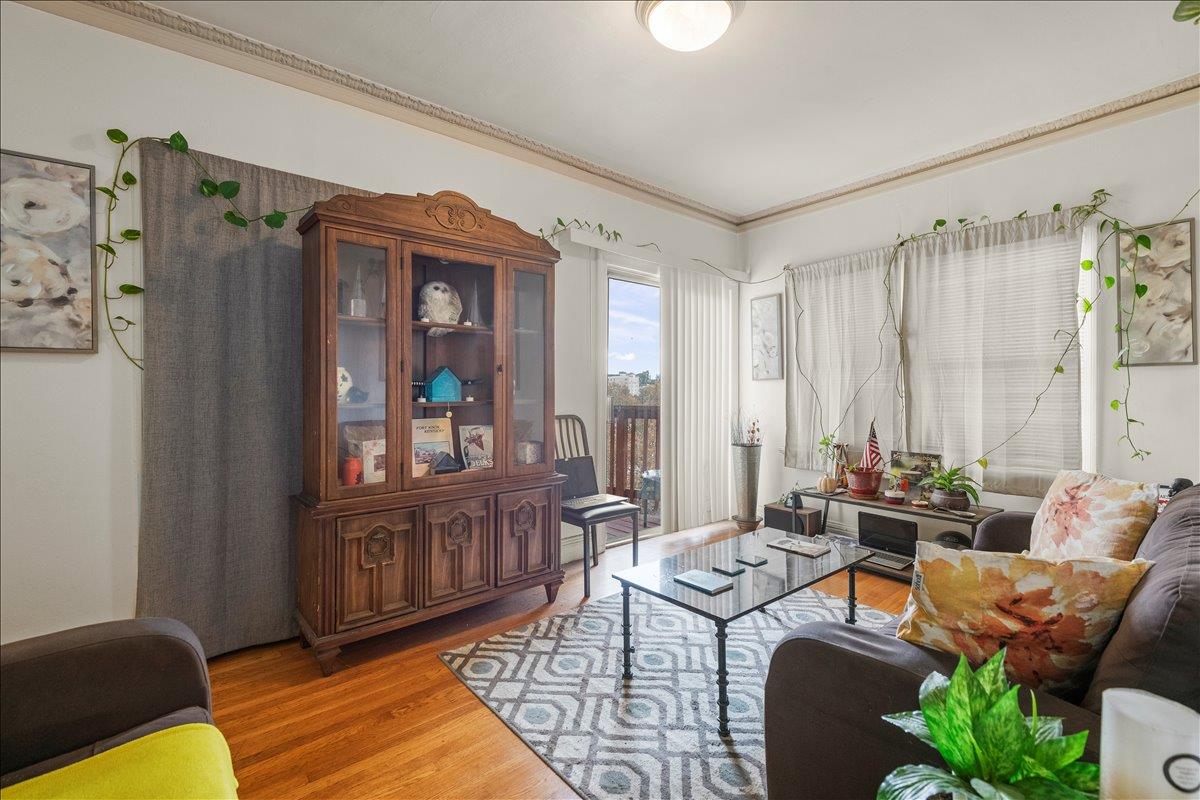 Detail Gallery Image 11 of 18 For 570 Grand Ave, Oakland,  CA 94610 - – Beds | – Baths