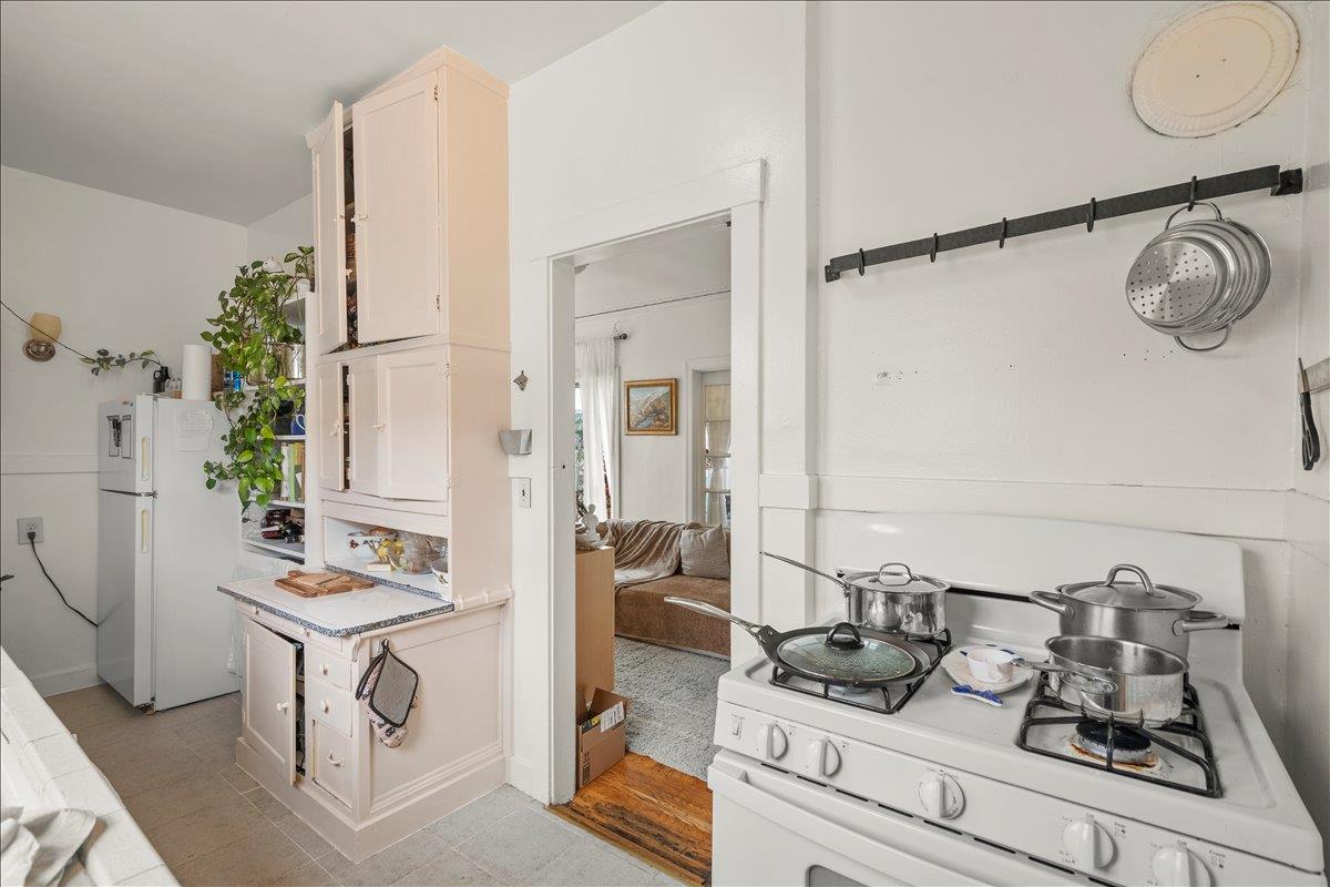 Detail Gallery Image 7 of 18 For 570 Grand Ave, Oakland,  CA 94610 - – Beds | – Baths