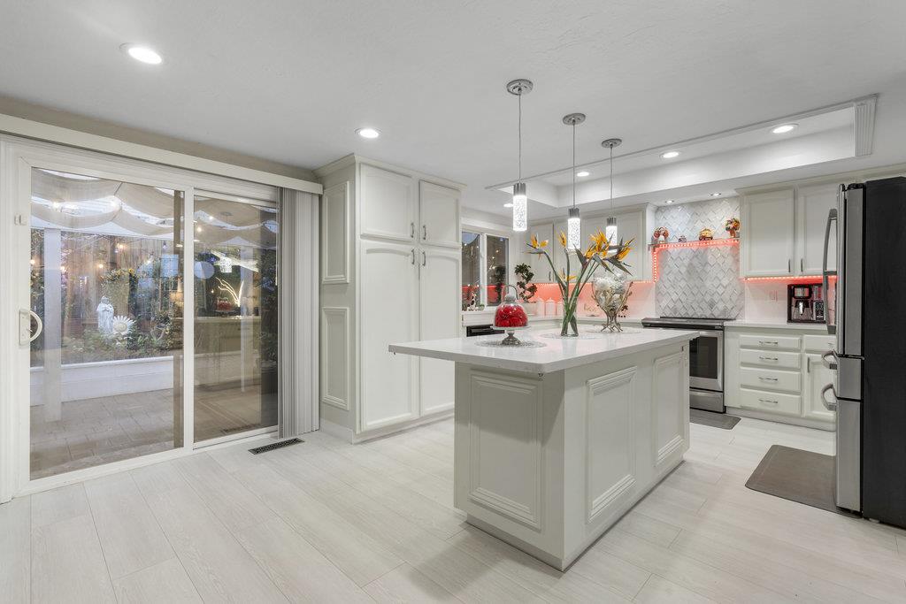 Detail Gallery Image 15 of 75 For 16761 Dry Creek Ct, Morgan Hill,  CA 95037 - 4 Beds | 2/1 Baths